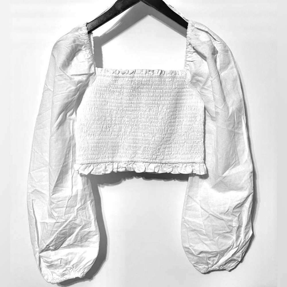 MinkPink Top White Cropped Puff Sleeve Linen Blend